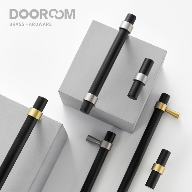 Dooroom-tiradores de latón par - Furniture Lighting & Decor Magazine reseña y precio