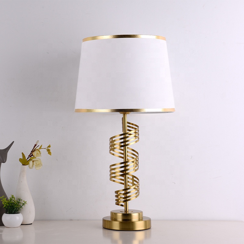 Lámpara de Mesa de Estilo Euro - Geometric Lamp Shade reseña y precio