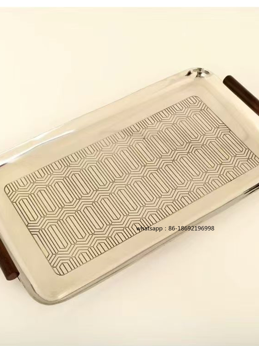 Bandeja de metal plateada de l - Decor Lighting India reseña y precio